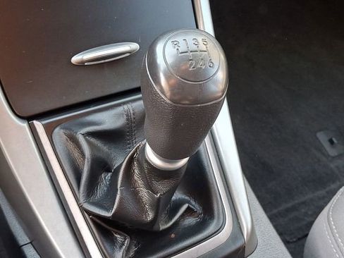 Used 2016 Hyundai Elantra SE image 14