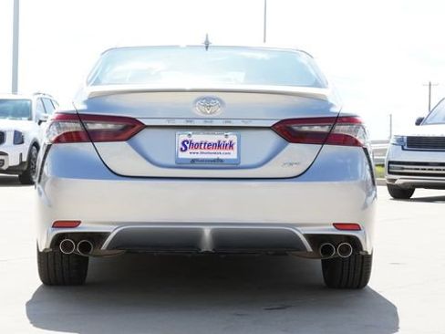 Used 2024 Toyota Camry XSE FWD image 8
