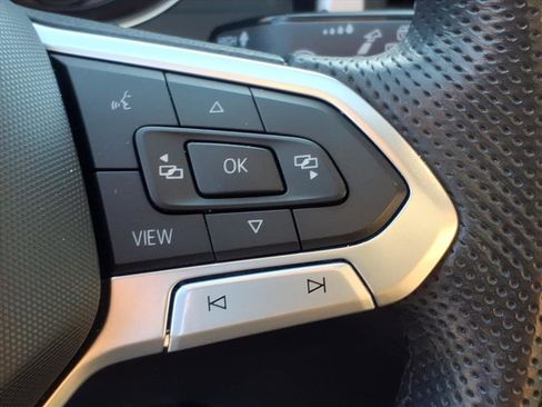 Used 2021 Volkswagen Atlas Cross Sport SE image 20