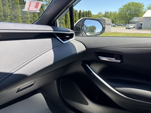 Used 2022 Toyota Corolla SE FWD image 23
