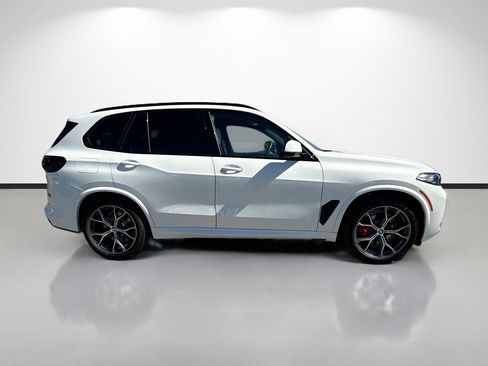 New 2026 BMW X5 xDrive50e w/ Executive Package image 2