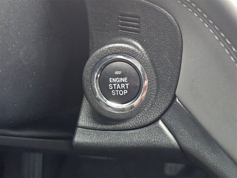 Certified 2025 Subaru Outback Onyx Edition image 33