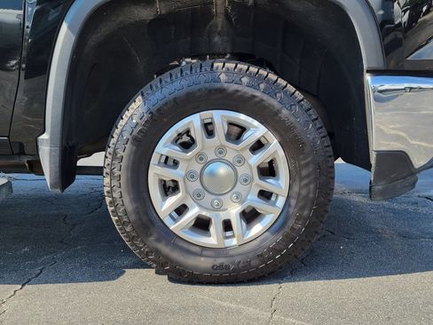 Used 2025 Chevrolet Silverado 2500 LT w/ Convenience Package AWD/4WD image 10