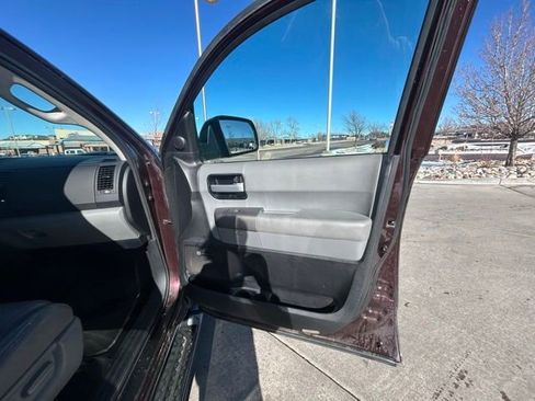 Used 2013 Toyota Sequoia Limited image 29