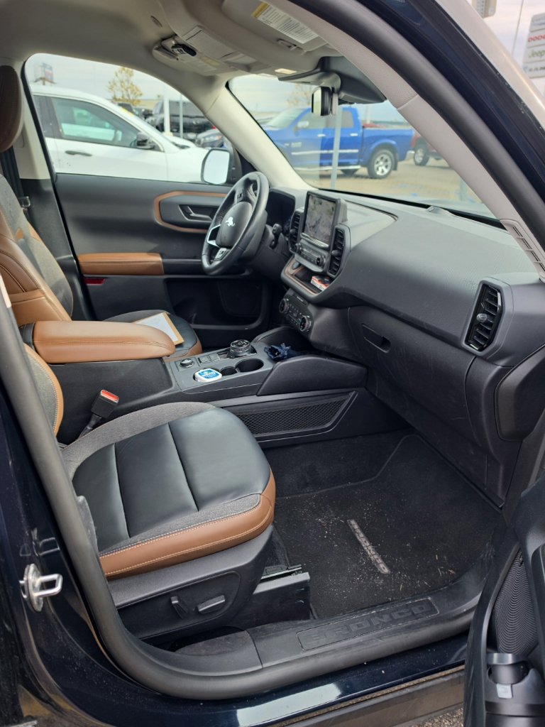 Used 2023 Ford Bronco Sport Outer Banks w/ Tech Package AWD/4WD image 8