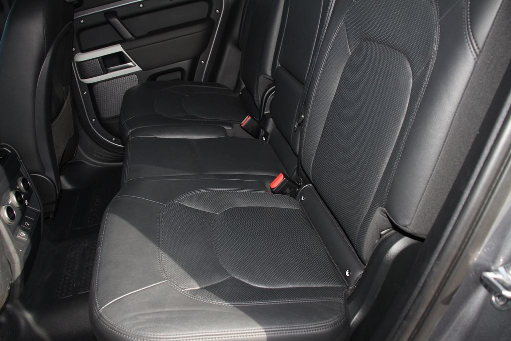 Used 2024 Land Rover Defender 110 S AWD/4WD image 18