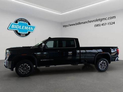 Used 2024 GMC Sierra 2500 SLE w/ SLE Value Package; image 4