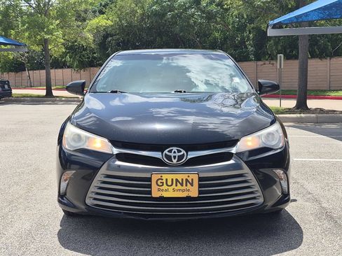 Used 2017 Toyota Camry LE FWD image 6