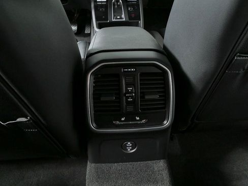 Used 2026 Porsche Macan Turbo AWD/4WD image 19