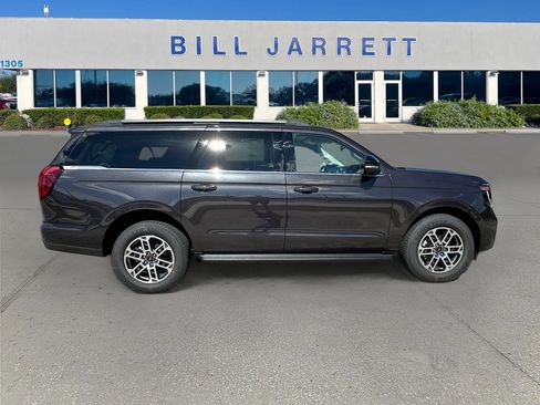 New 2026 Ford Expedition Max Active RWD image 3