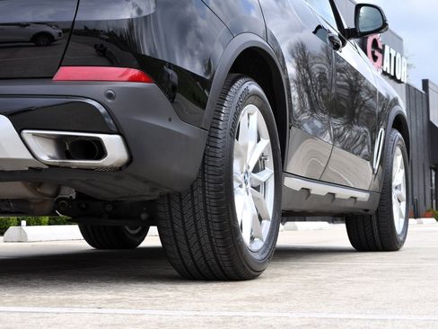 Used 2023 BMW X5 xDrive40i w/ Parking Assistance Package image 20