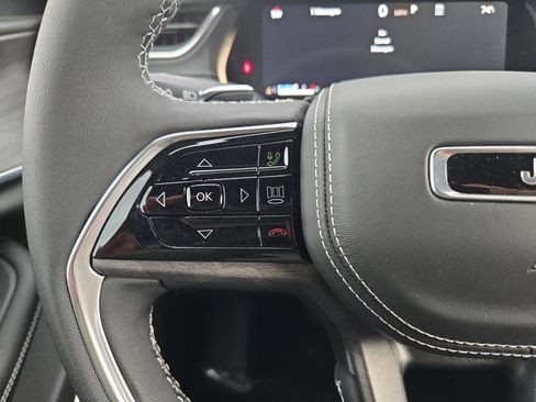 New 2025 Jeep Grand Cherokee L Overland w/ Luxury Tech Group IV AWD/4WD image 24