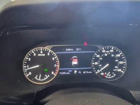 Used 2022 Nissan Pathfinder SV AWD/4WD image 7
