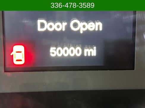 Used 2017 Jeep Cherokee Sport image 16