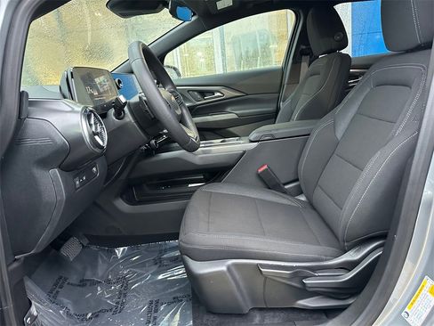 New 2026 Chevrolet Equinox EV LT image 19