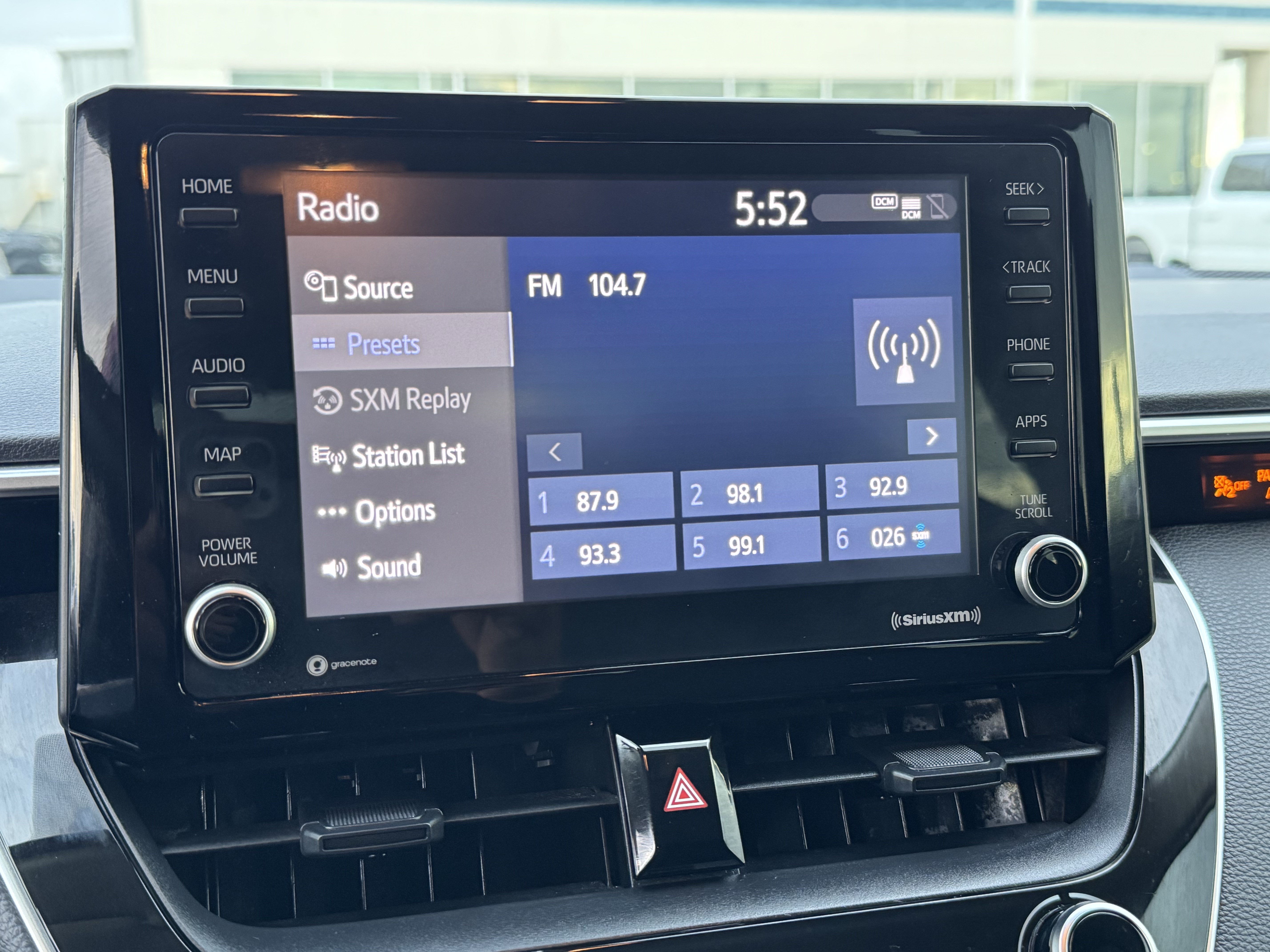 Used 2022 Toyota Corolla LE FWD image 23