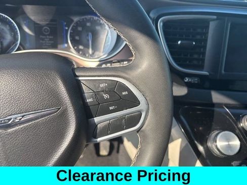 Used 2023 Chrysler Voyager LX FWD image 18