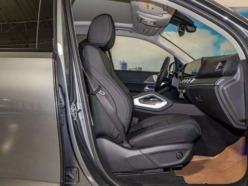 Used 2026 Mercedes-Benz GLS 450 4MATIC image 21