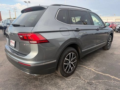 Used 2021 Volkswagen Tiguan SE w/ Panoramic Sunroof Package AWD/4WD image 3