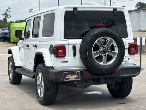 Used 2021 Jeep Wrangler Unlimited Sahara w/ LED Lighting Group AWD/4WD image 3