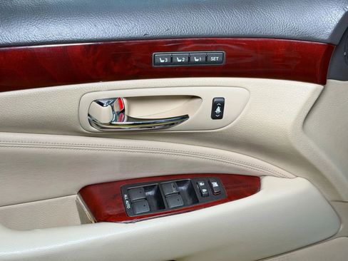 Used 2009 Lexus LS 460 AWD image 34