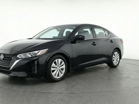 Used 2025 Nissan Sentra S FWD image 3