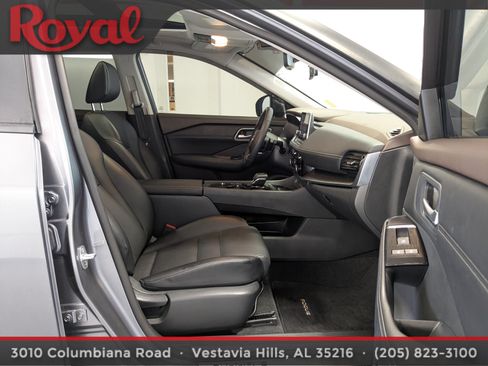 Used 2022 Nissan Rogue SV w/ SV Premium Package FWD image 8