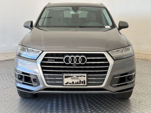 Used 2017 Audi Q7 3.0T Premium Plus w/ Premium Plus Package AWD/4WD image 6