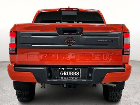 Used 2025 Nissan Frontier PRO-4X w/ Pro Convenience Package image 6