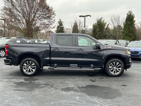 Used 2022 Chevrolet Silverado 1500 RST image 3