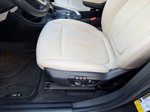 Used 2021 BMW X1 sDrive28i w/ Premium Package FWD image 13