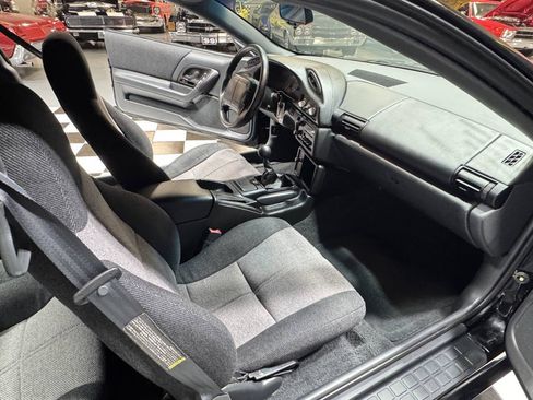 Used 1993 Chevrolet Camaro Z28 RWD image 35