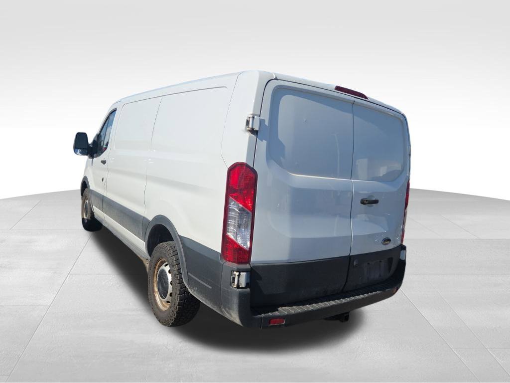 Used 2021 Ford Transit 250 Low Roof RWD image 7