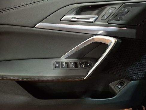 Used 2025 BMW X1 xDrive28i w/ M Sport Package image 8