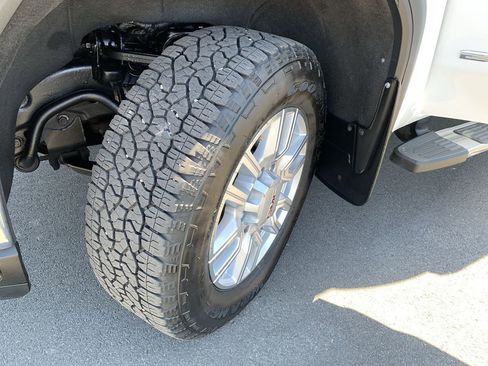 Used 2021 GMC Sierra 2500 SLT w/ SLT Convenience Package AWD/4WD image 12