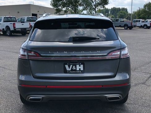 Used 2022 Lincoln Nautilus Reserve w/ Monochromatic Package image 27