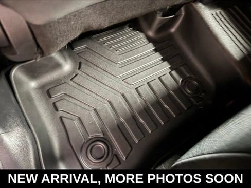 Used 2021 Toyota RAV4 LE FWD image 19
