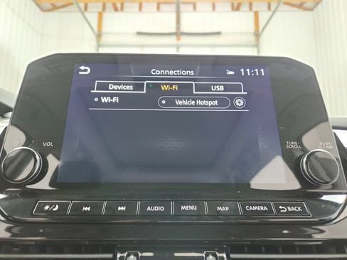 Used 2025 Nissan Pathfinder SL w/ SL Premium Package FWD image 33