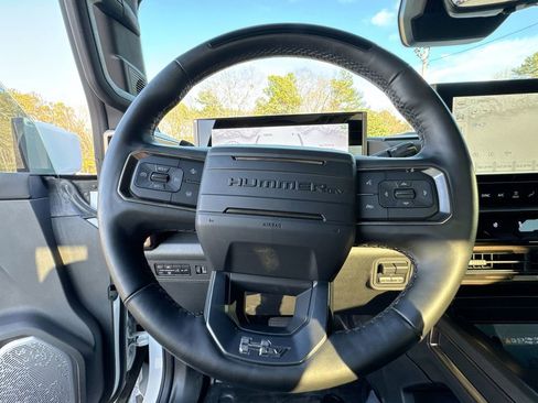 Used 2025 GMC Hummer EV 3X AWD/4WD image 16
