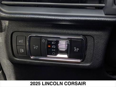 Used 2025 Lincoln Corsair Grand Touring w/ Equipment Group 302A AWD/4WD image 20
