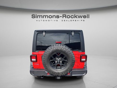 Used 2025 Jeep Wrangler Willys image 6