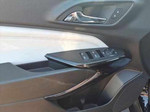 Used 2024 Chevrolet Trax LT w/ Driver Confidence Package image 12