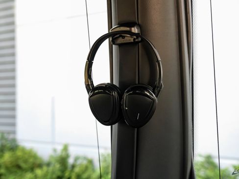 Used 2025 Mercedes-Benz Sprinter 2500 image 54