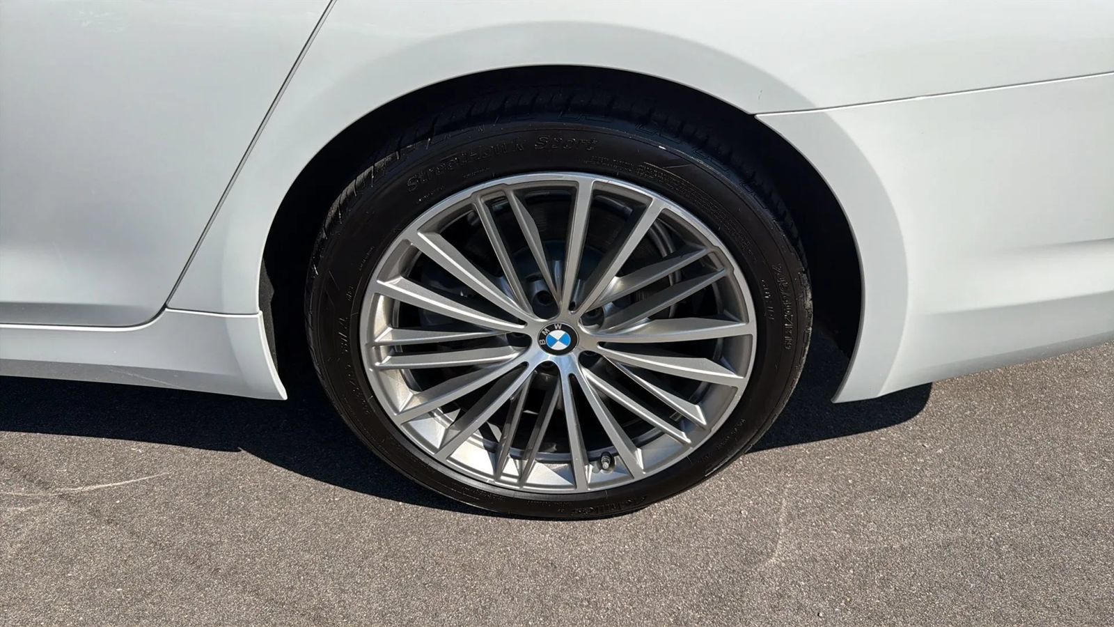Used 2018 BMW 530i w/ Premium Package RWD image 36