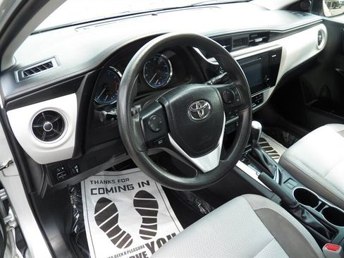 Used 2017 Toyota Corolla LE w/ Carpet Mat Package (TMS) FWD image 6