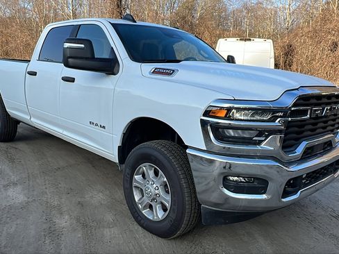 Used 2025 RAM 2500 Lone Star w/ Bed Convenience Group image 5