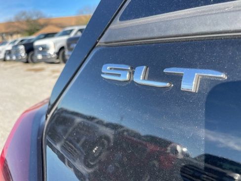 Used 2024 GMC Terrain SLT image 10