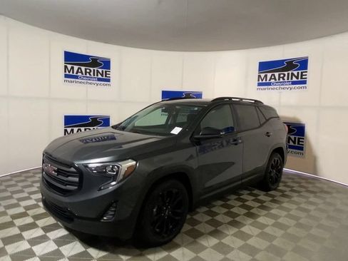 Used 2020 GMC Terrain SLE w/ Driver Convenience Package FWD image 6