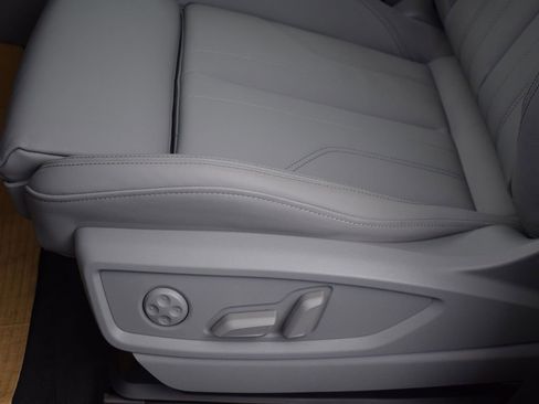 Certified 2024 Audi Q5 2.0T Premium Plus w/ Premium Plus Package image 28