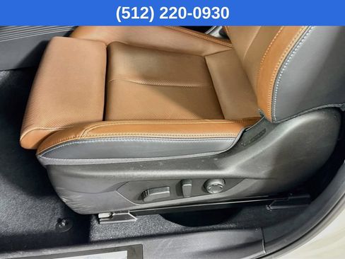 Used 2026 Subaru Outback Touring AWD/4WD image 24